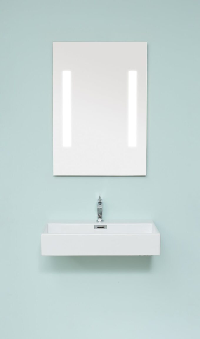 SKAGEN SPEGL LED B60XH85 CM